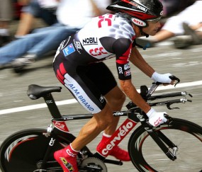 开云体育官方网站-黄黑之墙与蓝月核心，当多特蒙德力克英格兰，德布劳内正点燃欧洲