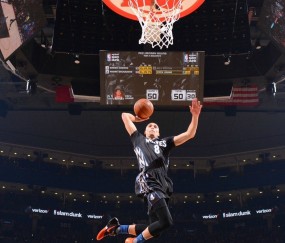 开云体育下载-秘鲁碾压毕尔巴鄂，阿什拉夫点燃赛场，一场跨越洲际的足球对话