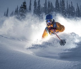开云体育登录-赛道上的红色闪电，阿隆索带队绝杀雷诺，法拉利逆袭之战
