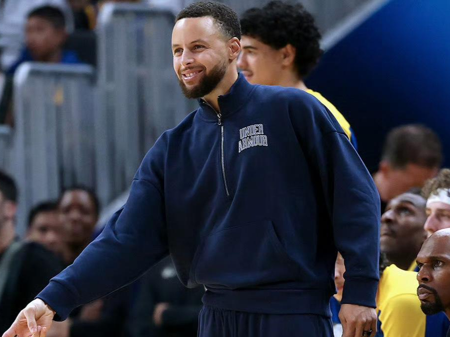 勇士主场迎战,球迷期待豪取胜利 勇士主场迎战,球迷期待豪取胜利