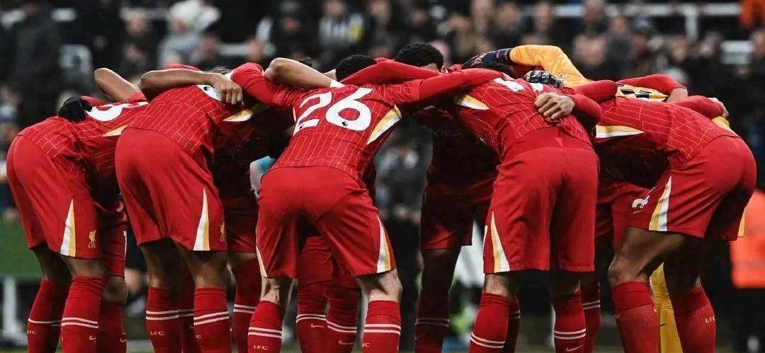 那不勒斯完胜利物浦，卡拉斯科扛起全队