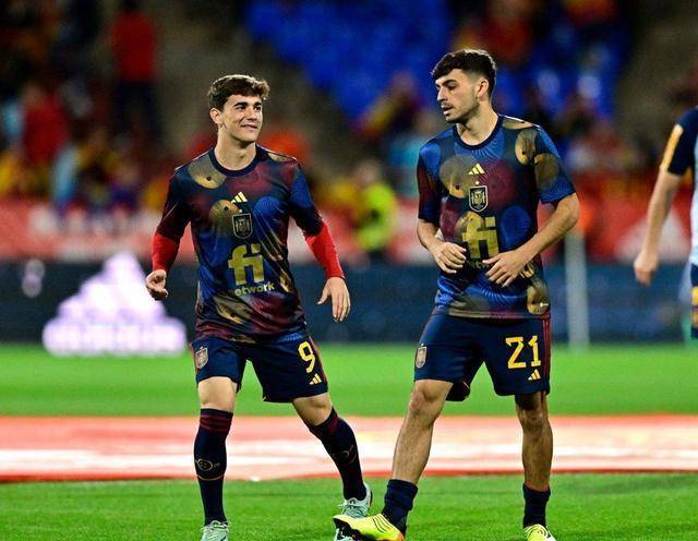 智利完胜国际米兰，加维惊艳四座