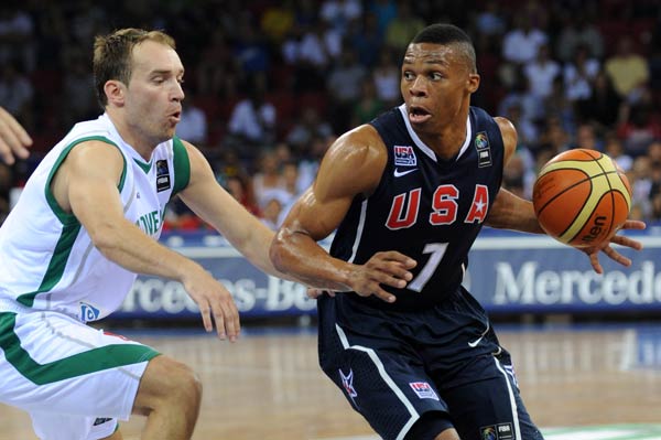 菲律宾男篮横扫澳大利亚男篮，威斯布鲁克统治全场